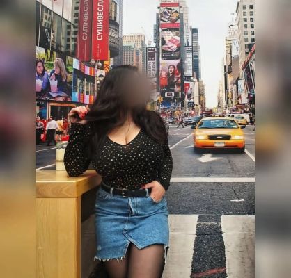 шлюха Юля)))  из Новосибирска